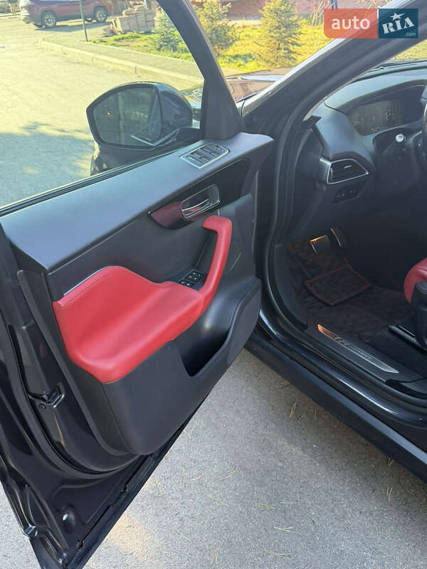 Внедорожник / Кроссовер Jaguar F-Pace 2016 в Киеве