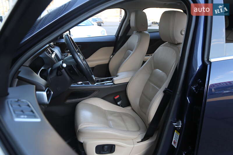 Внедорожник / Кроссовер Jaguar F-Pace 2016 в Киеве