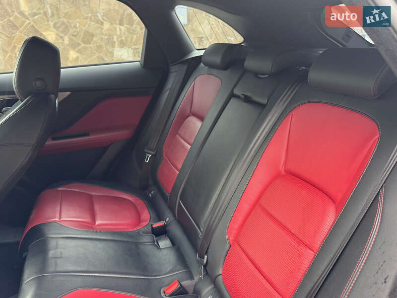 Внедорожник / Кроссовер Jaguar F-Pace 2017 в Одессе