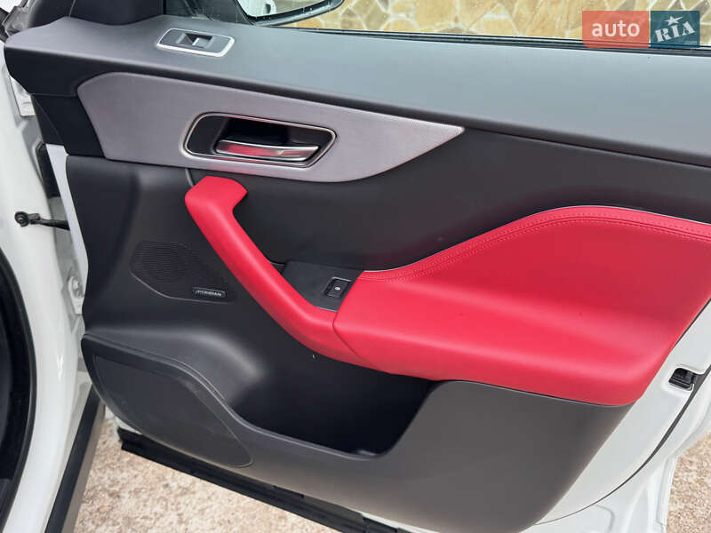 Внедорожник / Кроссовер Jaguar F-Pace 2017 в Одессе