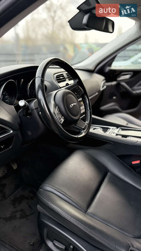 Позашляховик / Кросовер Jaguar F-Pace 2017 в Харкові