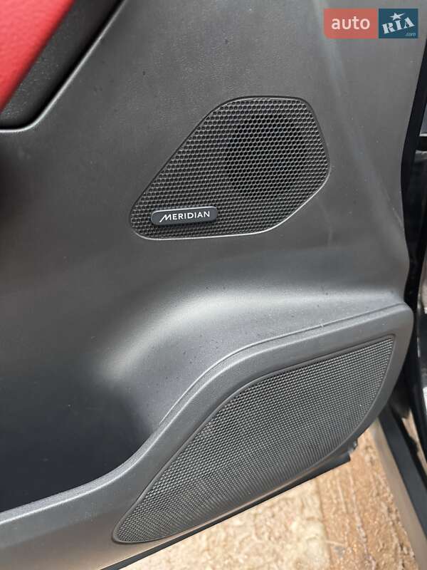 Позашляховик / Кросовер Jaguar F-Pace 2017 в Нововолинську