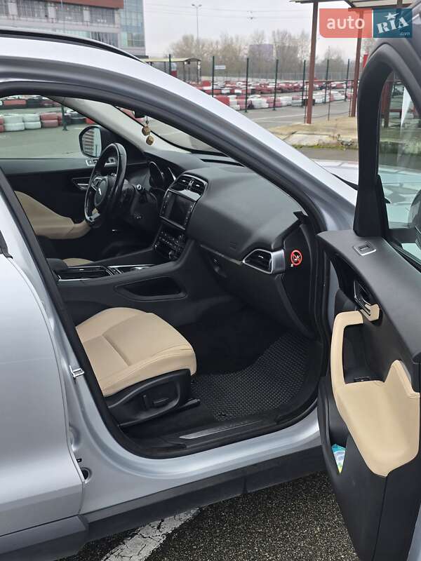 Позашляховик / Кросовер Jaguar F-Pace 2017 в Києві фото 10 Позашляховик / Кросовер Jaguar F-Pace 2017 в Києві
