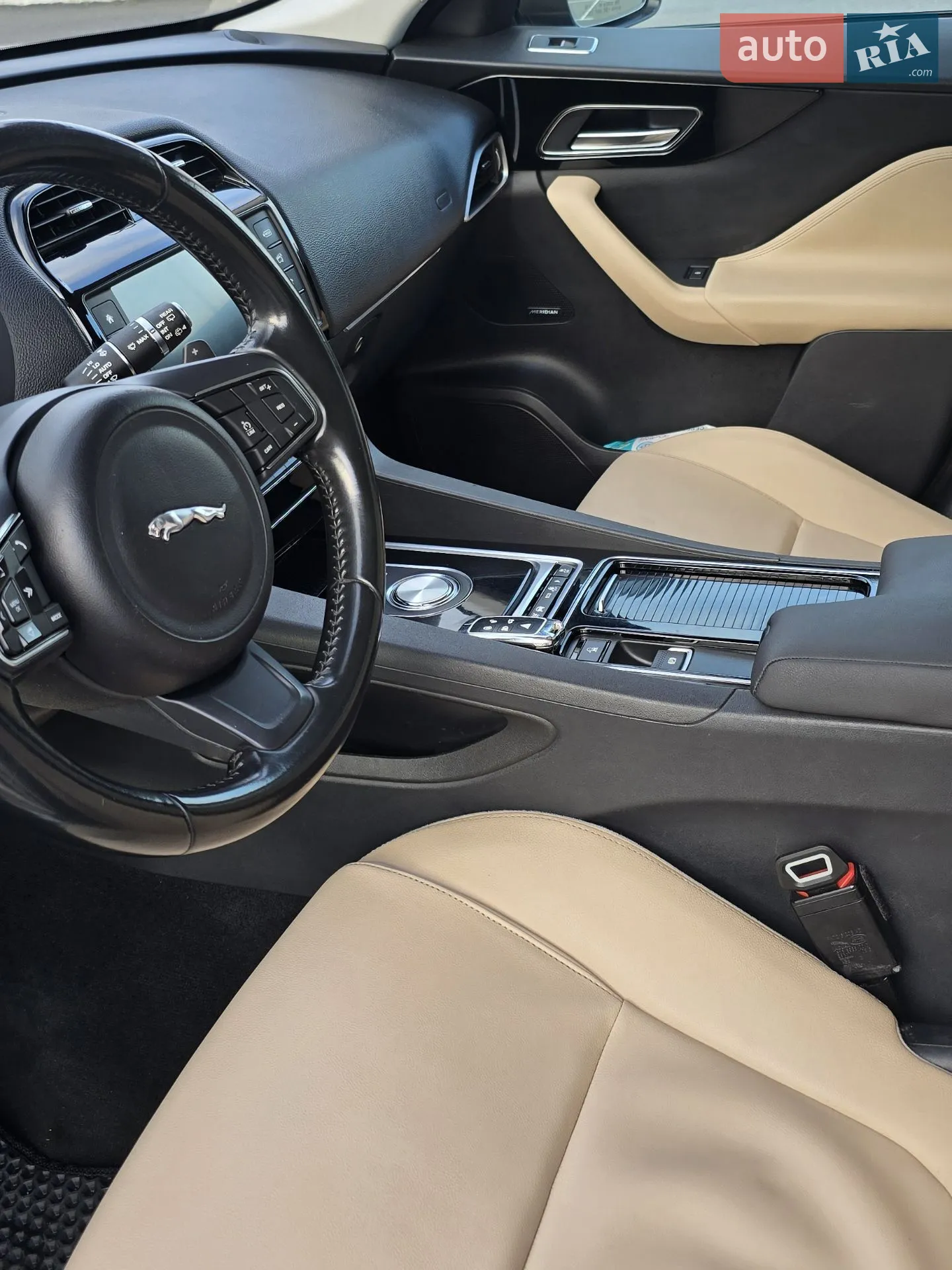2017 Jaguar F-Pace - мініатюра 5