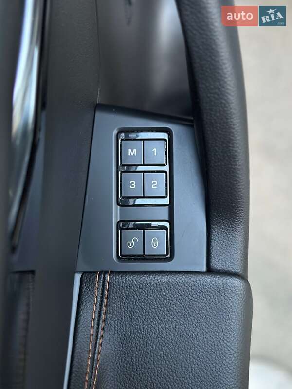 Позашляховик / Кросовер Jaguar F-Pace 2016 в Білогородці фото 33 Позашляховик / Кросовер Jaguar F-Pace 2016 в Білогородці