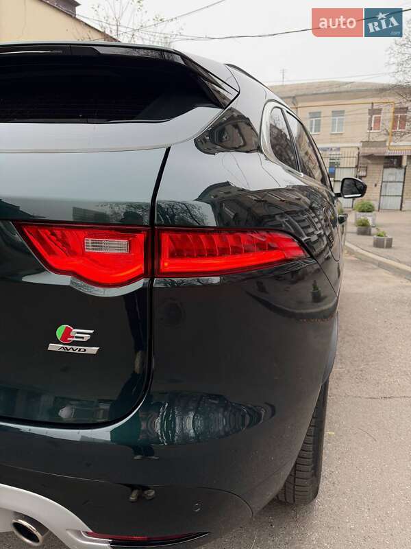 Позашляховик / Кросовер Jaguar F-Pace 2016 в Дніпрі