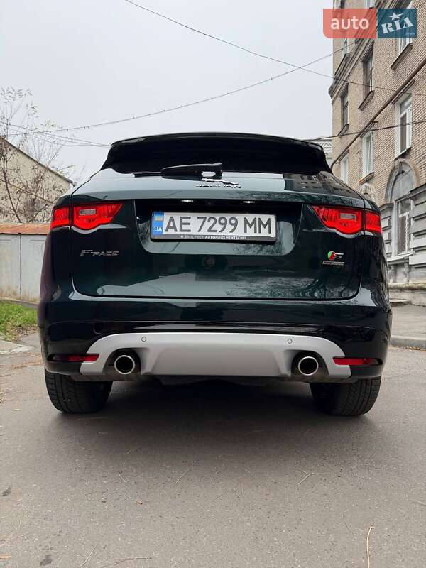 Позашляховик / Кросовер Jaguar F-Pace 2016 в Дніпрі