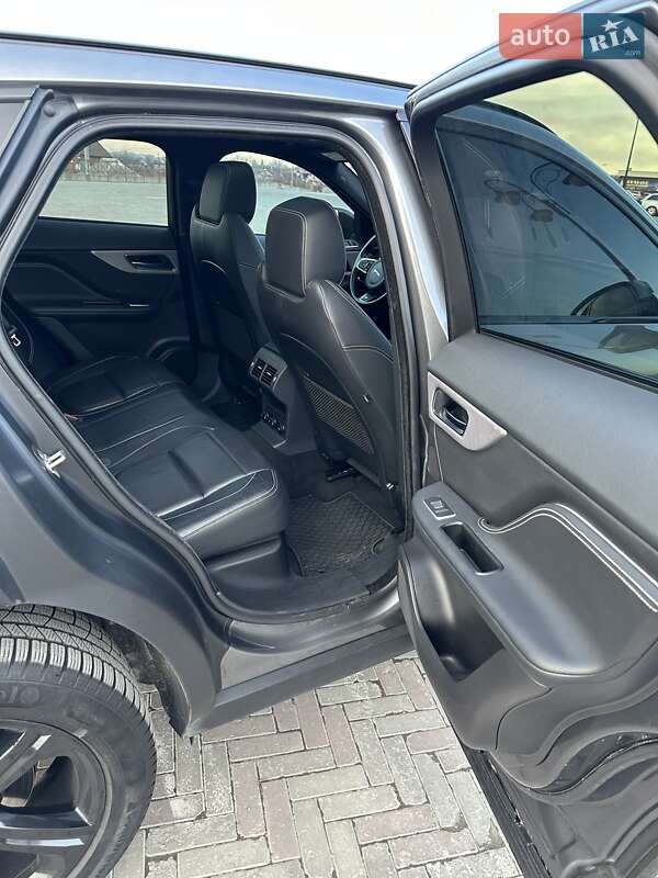 Внедорожник / Кроссовер Jaguar F-Pace 2016 в Харькове фото 15 Внедорожник / Кроссовер Jaguar F-Pace 2016 в Харькове