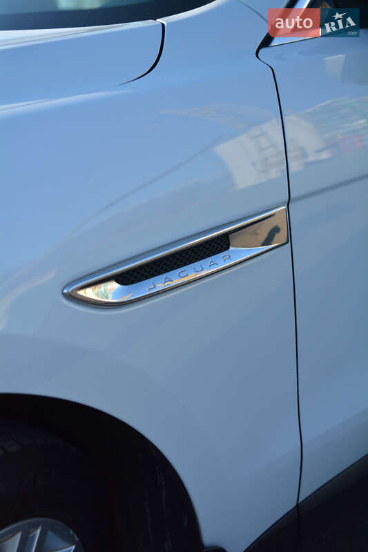 Внедорожник / Кроссовер Jaguar F-Pace 2016 в Чернигове