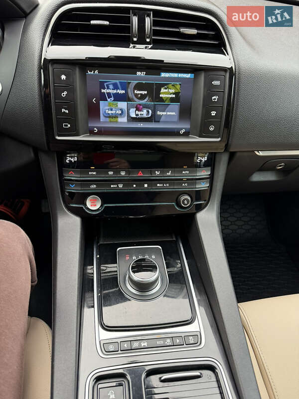 Внедорожник / Кроссовер Jaguar F-Pace 2017 в Львове