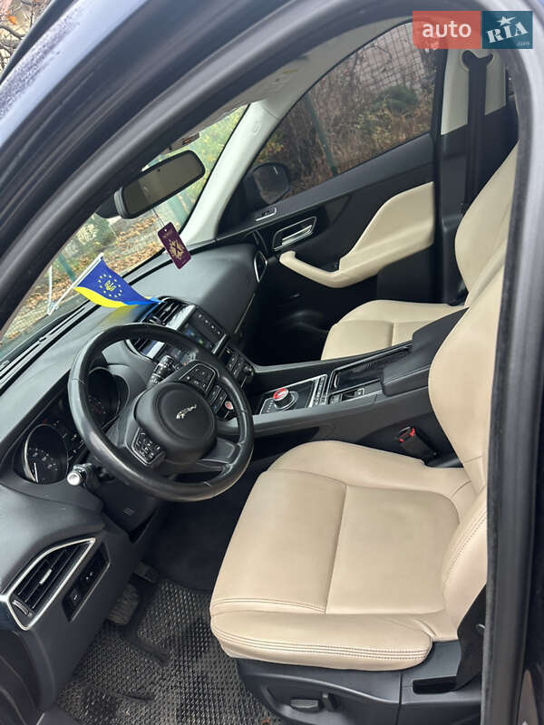 Внедорожник / Кроссовер Jaguar F-Pace 2017 в Киеве фото 10 Внедорожник / Кроссовер Jaguar F-Pace 2017 в Киеве