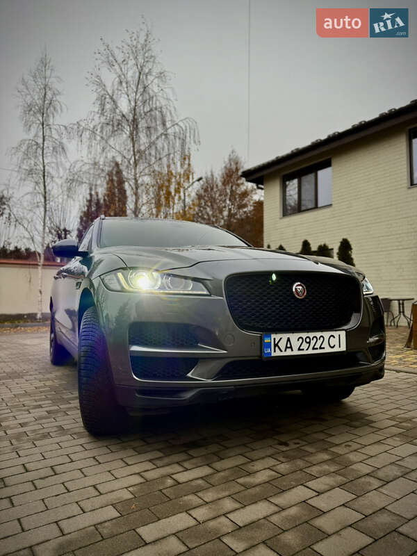 Внедорожник / Кроссовер Jaguar F-Pace 2016 в Киеве