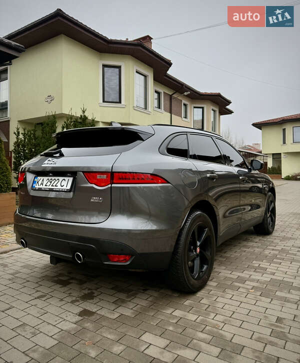 Внедорожник / Кроссовер Jaguar F-Pace 2016 в Киеве
