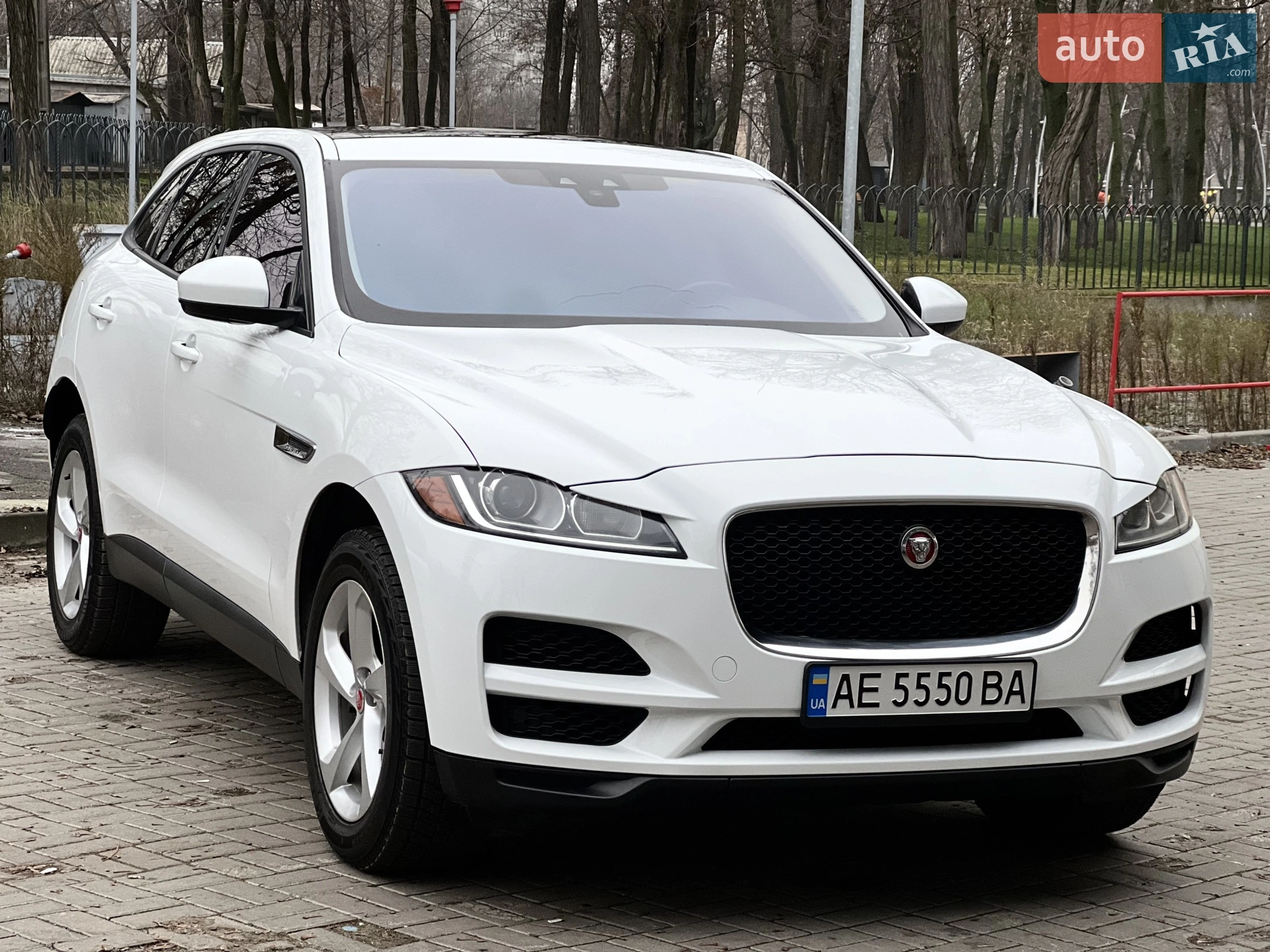 2018 Jaguar F-Pace - мініатюра 3