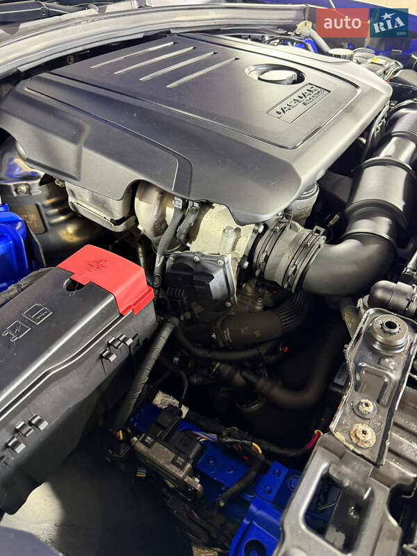 Позашляховик / Кросовер Jaguar F-Pace 2017 в Києві