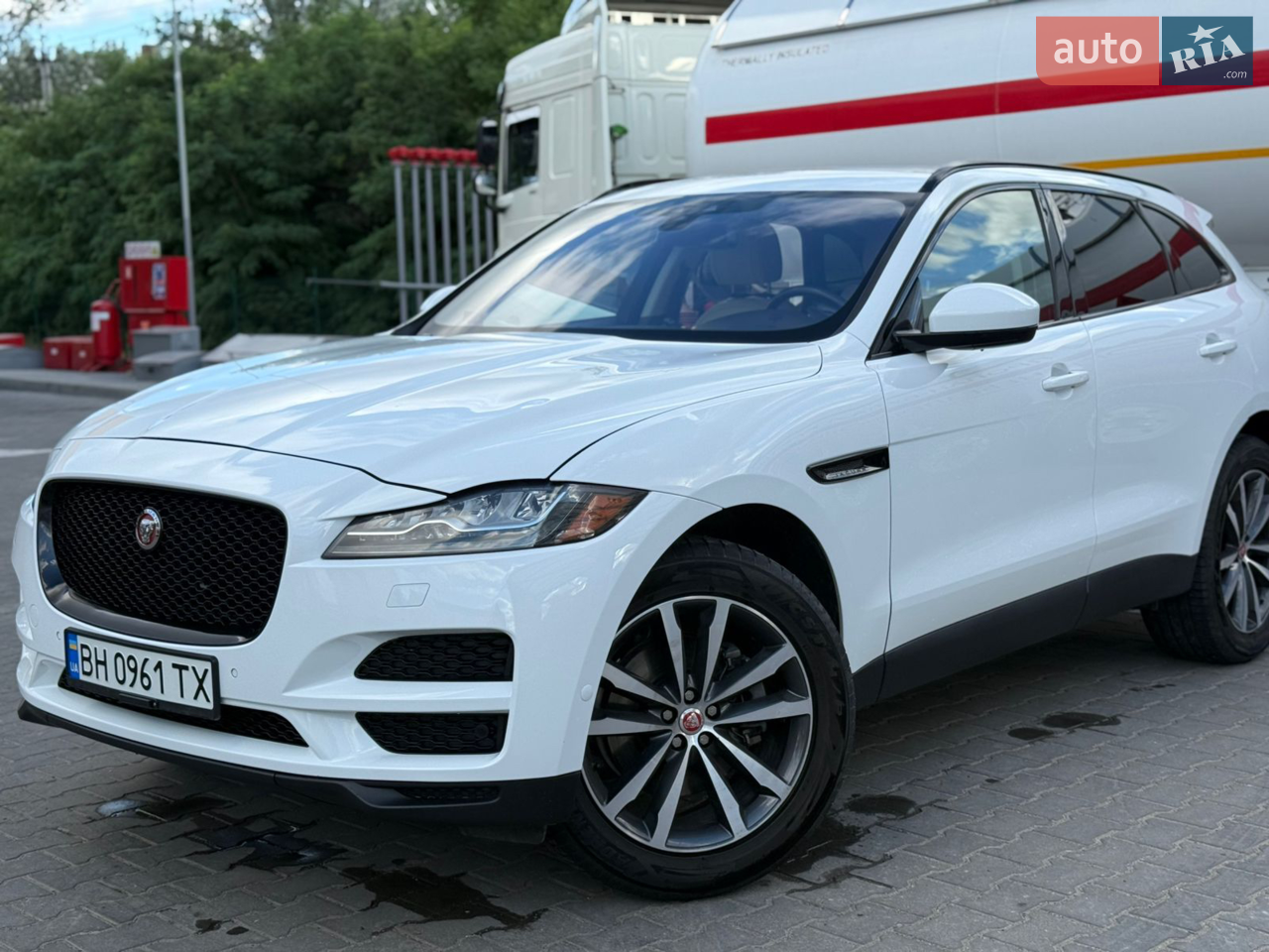 2016 Jaguar F-Pace - мініатюра 20
