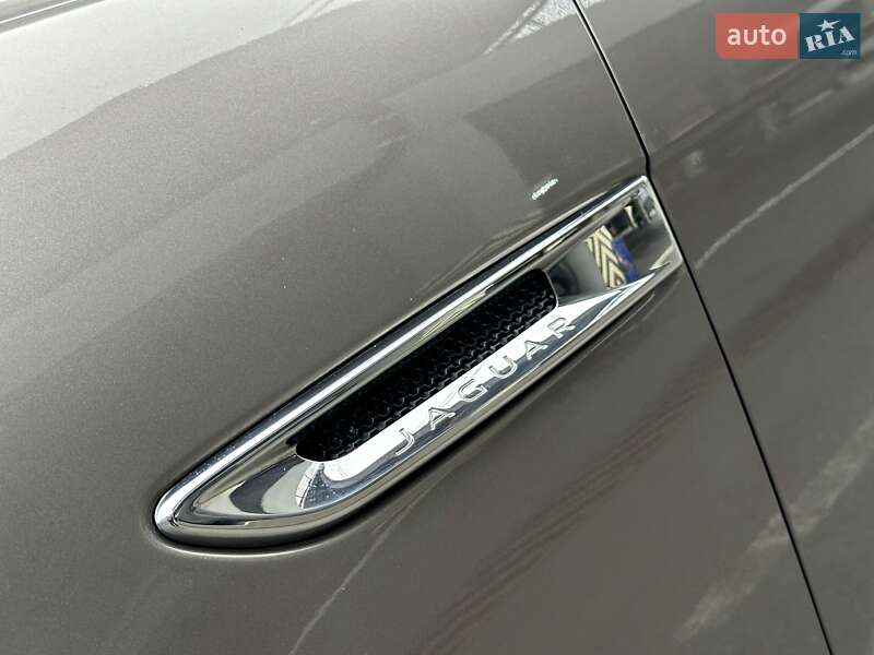 Внедорожник / Кроссовер Jaguar F-Pace 2017 в Одессе фото 25 Внедорожник / Кроссовер Jaguar F-Pace 2017 в Одессе