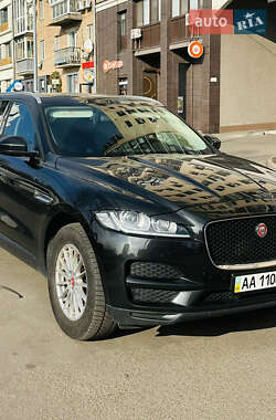 Позашляховик / Кросовер Jaguar F-Pace 2016 в Києві