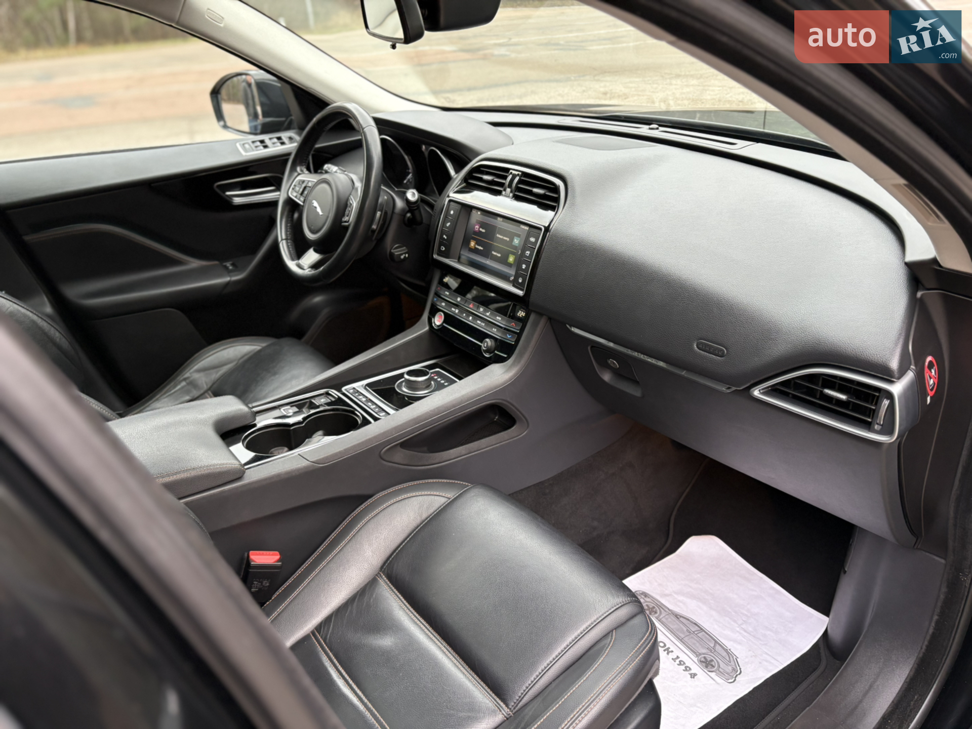2016 Jaguar F-Pace - мініатюра 39