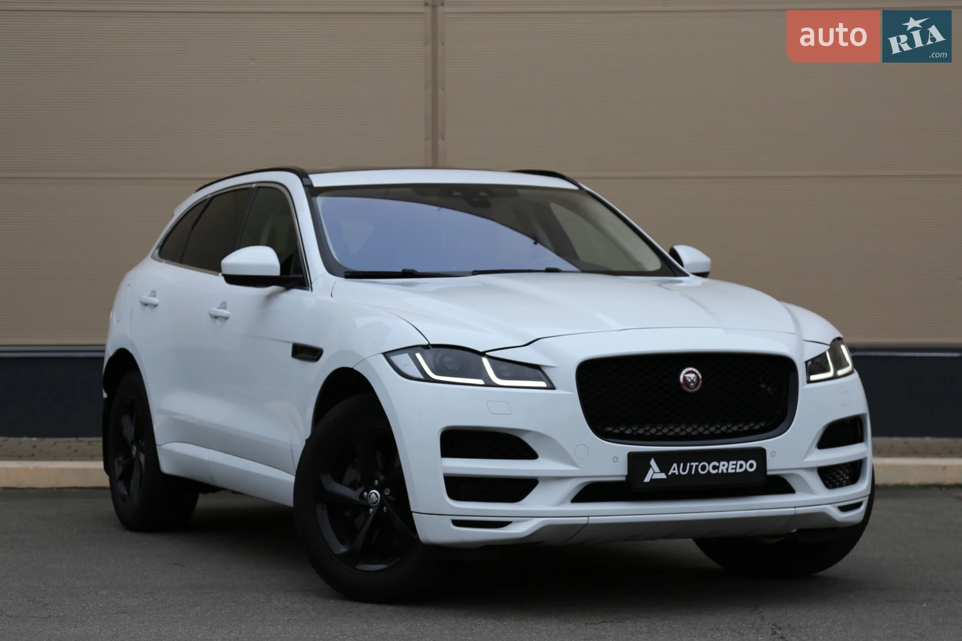 2018 Jaguar F-Pace - фото 1