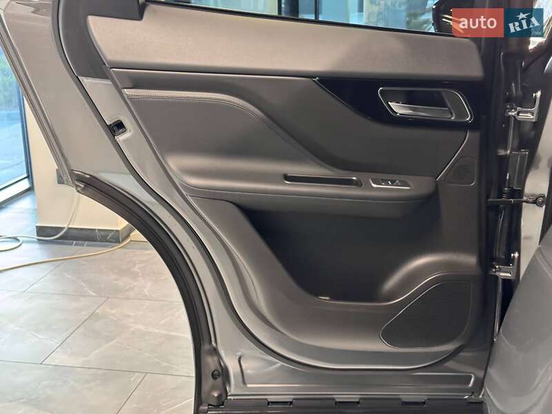 Внедорожник / Кроссовер Jaguar F-Pace 2017 в Львове фото 31 Внедорожник / Кроссовер Jaguar F-Pace 2017 в Львове