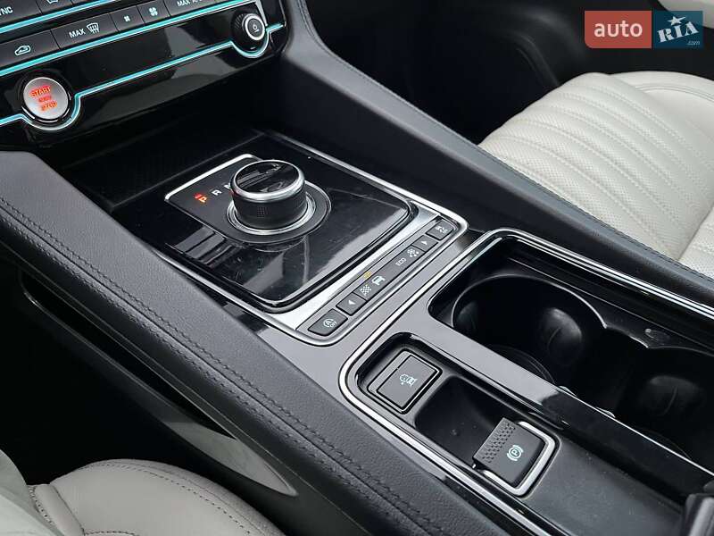 Внедорожник / Кроссовер Jaguar F-Pace 2018 в Киеве фото 25 Внедорожник / Кроссовер Jaguar F-Pace 2018 в Киеве
