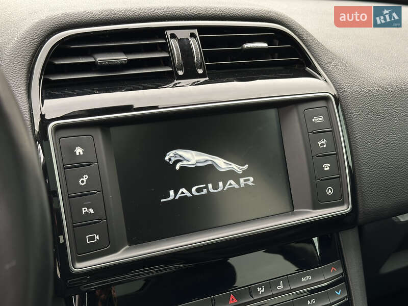 Внедорожник / Кроссовер Jaguar F-Pace 2017 в Киеве фото 34 Внедорожник / Кроссовер Jaguar F-Pace 2017 в Киеве