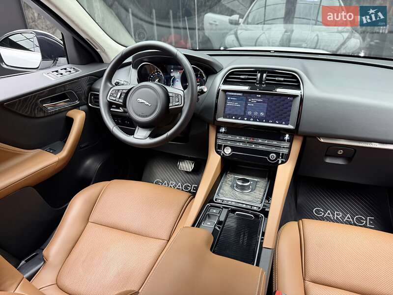 Внедорожник / Кроссовер Jaguar F-Pace 2019 в Киеве