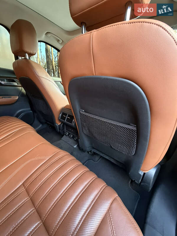 Внедорожник / Кроссовер Jaguar F-Pace 2016 в Киеве фото 12 Внедорожник / Кроссовер Jaguar F-Pace 2016 в Киеве