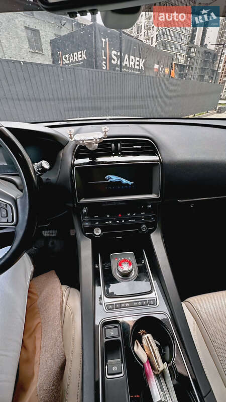 Внедорожник / Кроссовер Jaguar F-Pace 2016 в Львове фото 10 Внедорожник / Кроссовер Jaguar F-Pace 2016 в Львове