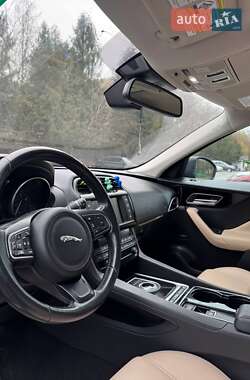 Внедорожник / Кроссовер Jaguar F-Pace 2016 в Тернополе