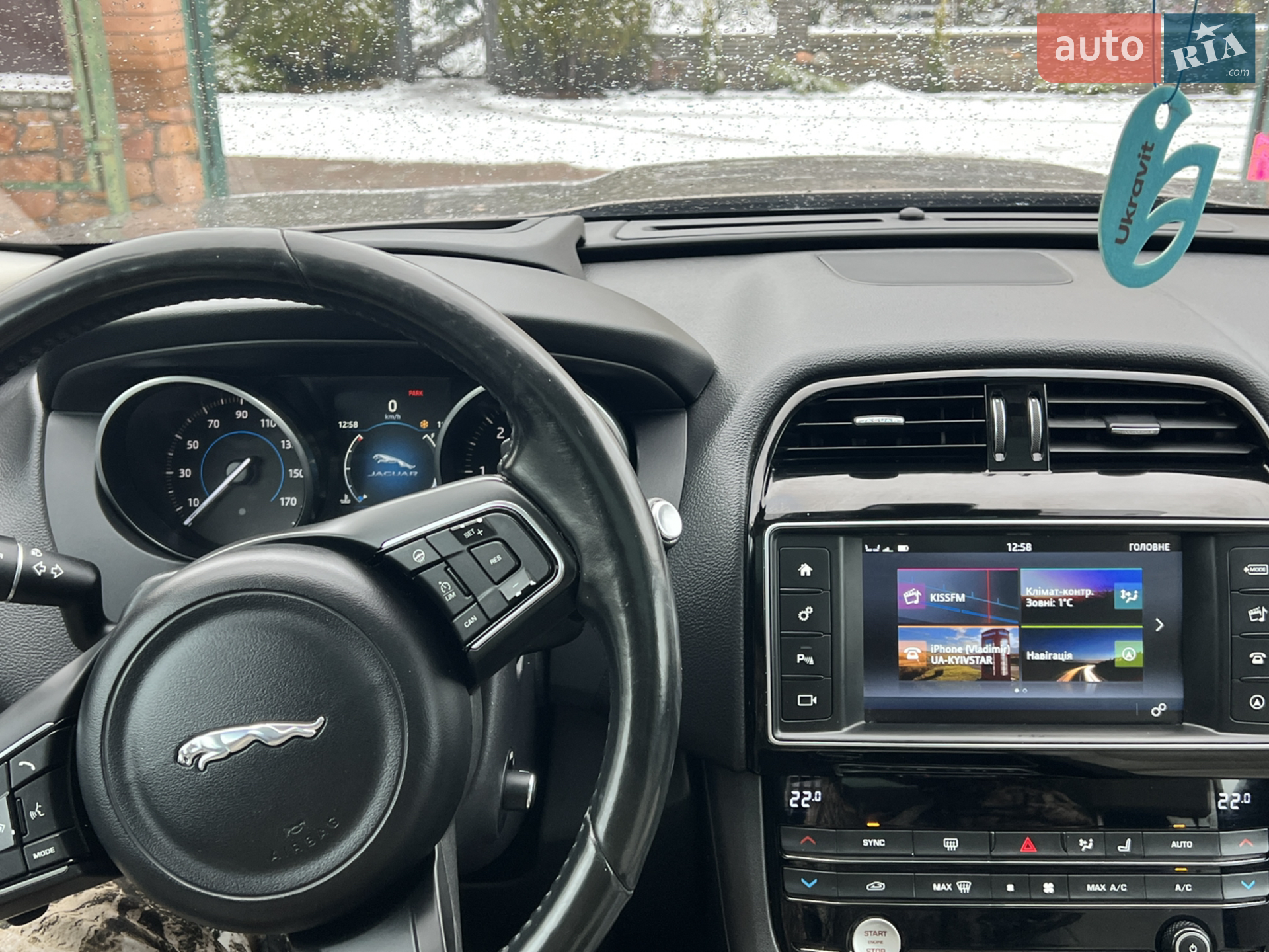 2016 Jaguar F-Pace - мініатюра 11
