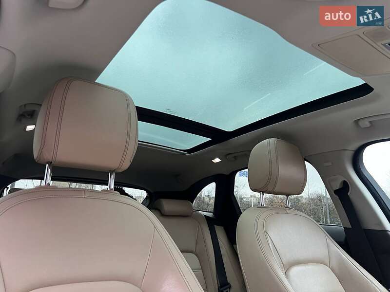 Внедорожник / Кроссовер Jaguar F-Pace 2016 в Киеве фото 15 Внедорожник / Кроссовер Jaguar F-Pace 2016 в Киеве