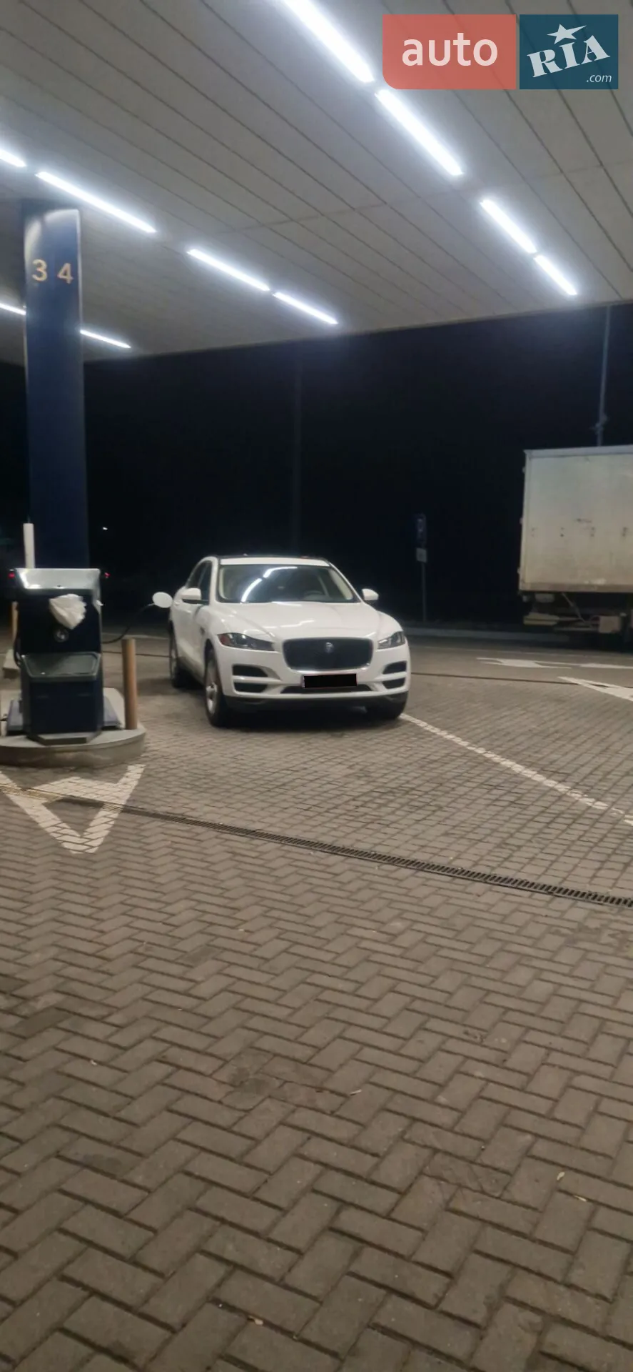 2019 Jaguar F-Pace - мініатюра 2