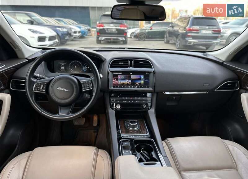 Внедорожник / Кроссовер Jaguar F-Pace 2017 в Киеве фото 9 Внедорожник / Кроссовер Jaguar F-Pace 2017 в Киеве