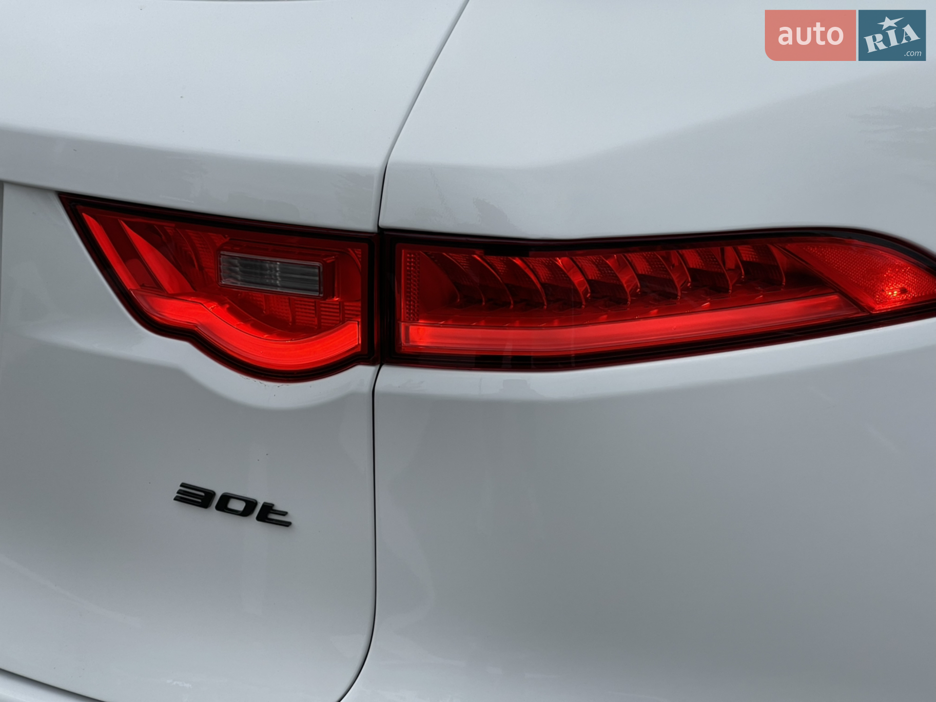 2019 Jaguar F-Pace - мініатюра 10