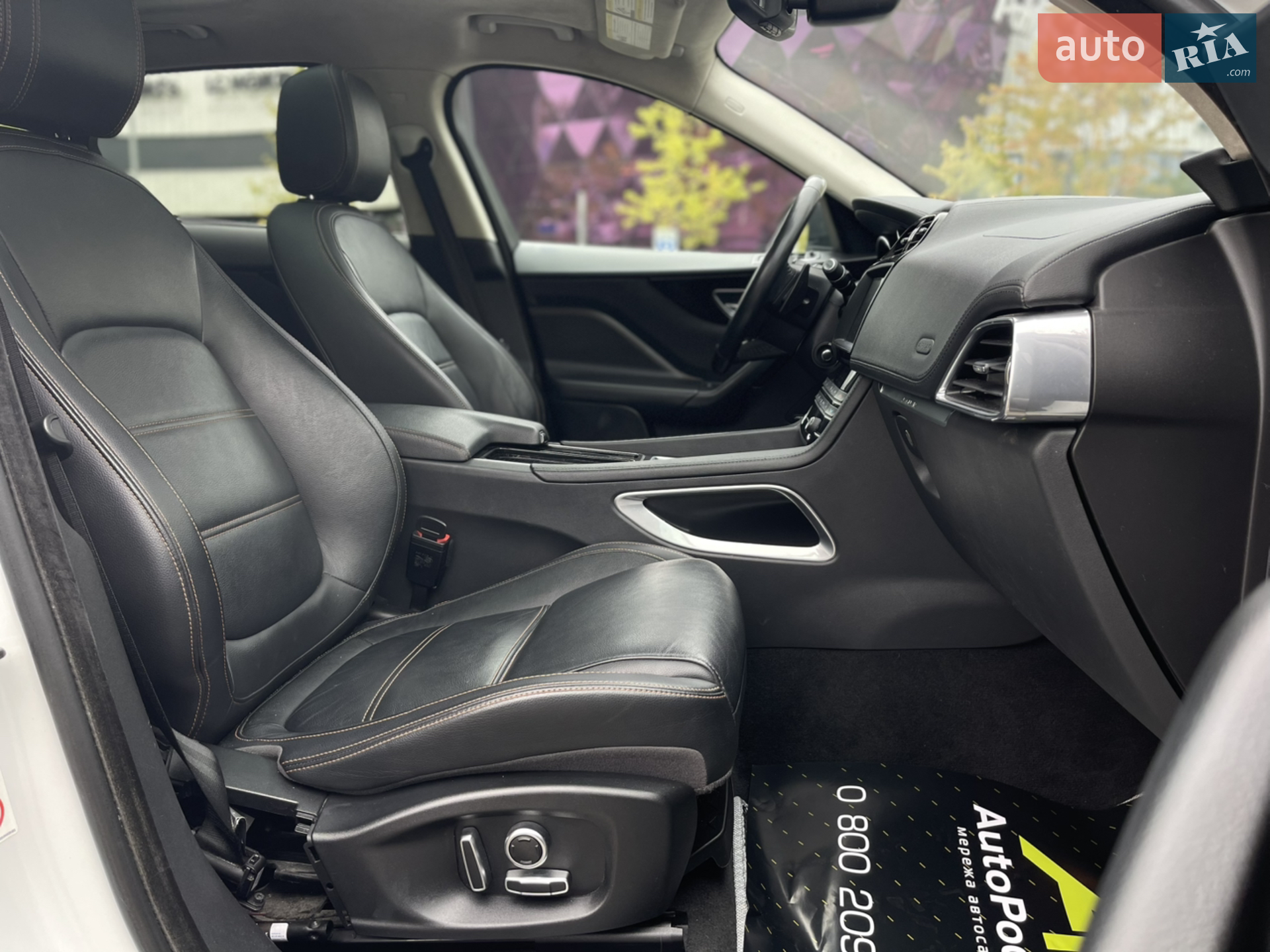 2019 Jaguar F-Pace - мініатюра 20
