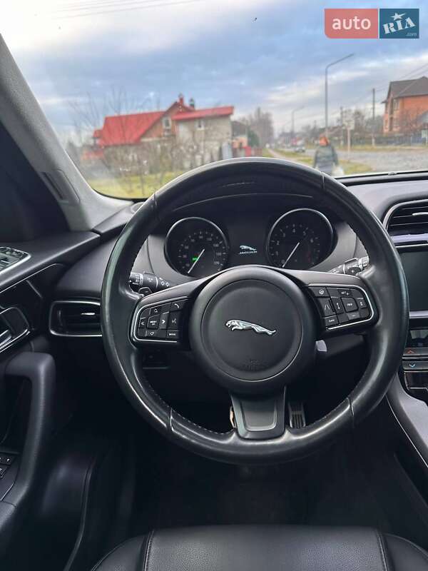 Позашляховик / Кросовер Jaguar F-Pace 2018 в Володимирі