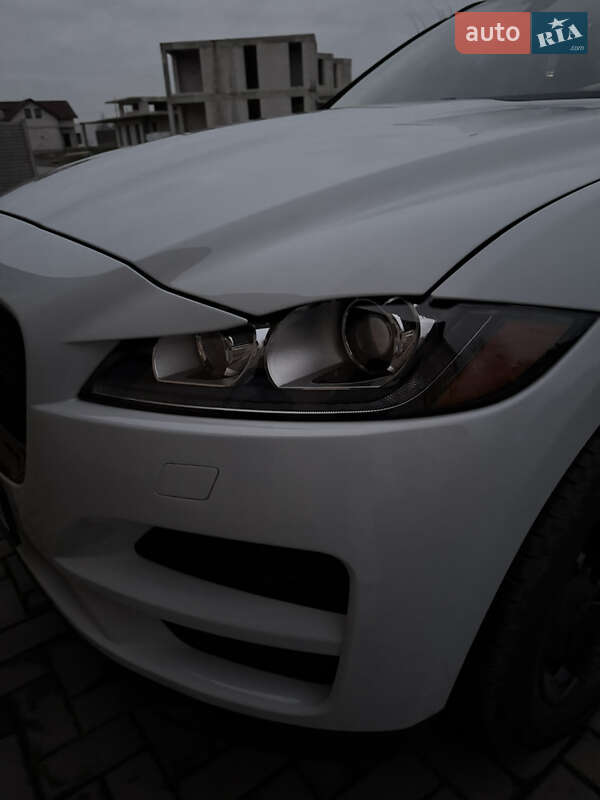 Внедорожник / Кроссовер Jaguar F-Pace 2019 в Запорожье