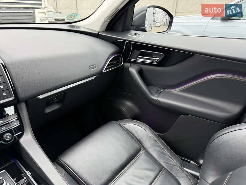 Позашляховик / Кросовер Jaguar F-Pace 2017 в Луцьку