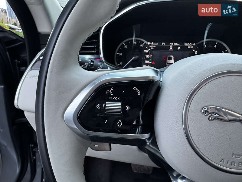 Внедорожник / Кроссовер Jaguar F-Pace 2022 в Киеве фото 38 Внедорожник / Кроссовер Jaguar F-Pace 2022 в Киеве