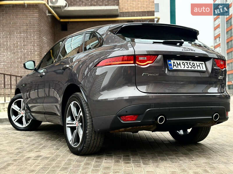 Позашляховик / Кросовер Jaguar F-Pace 2016 в Житомирі
