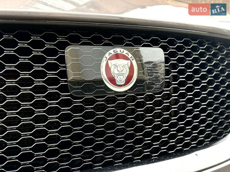 Внедорожник / Кроссовер Jaguar F-Pace 2016 в Житомире