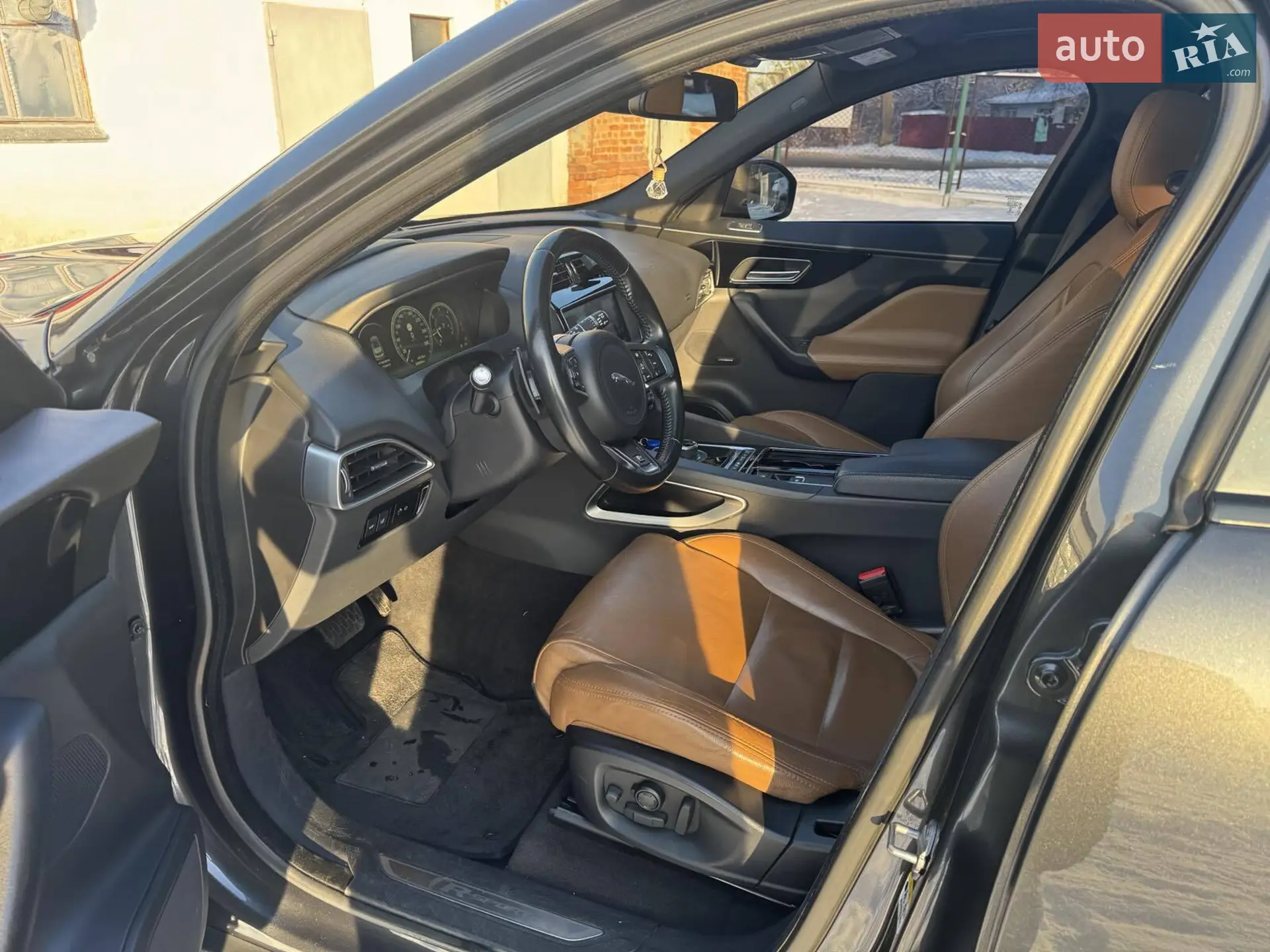 2017 Jaguar F-Pace - мініатюра 8