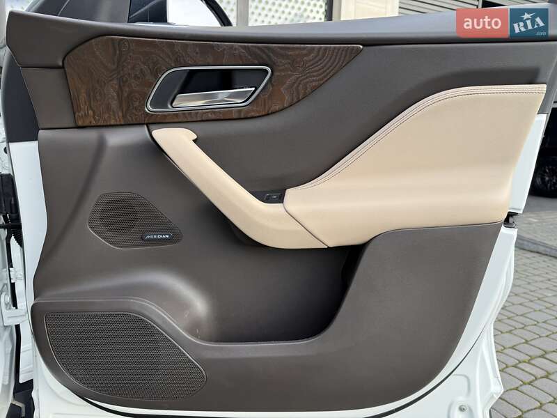 Внедорожник / Кроссовер Jaguar F-Pace 2017 в Ивано-Франковске фото 21 Внедорожник / Кроссовер Jaguar F-Pace 2017 в Ивано-Франковске
