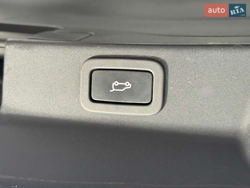 Внедорожник / Кроссовер Jaguar F-Pace 2017 в Ивано-Франковске фото 46 Внедорожник / Кроссовер Jaguar F-Pace 2017 в Ивано-Франковске