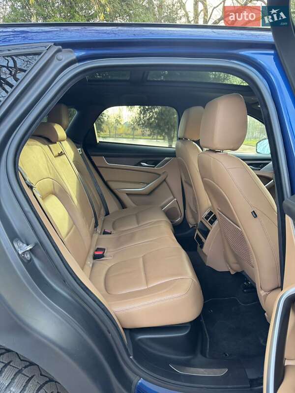 Внедорожник / Кроссовер Jaguar F-Pace 2021 в Ровно