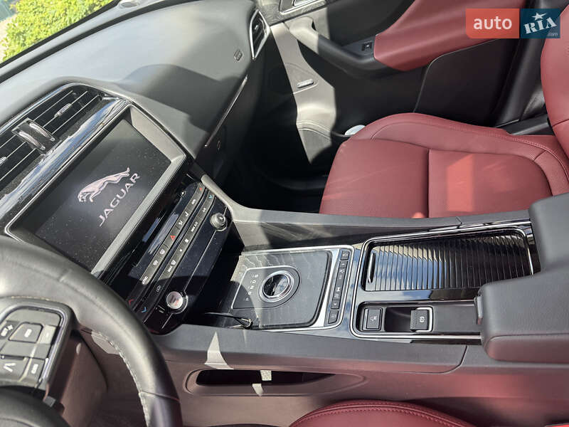 Внедорожник / Кроссовер Jaguar F-Pace 2020 в Киеве