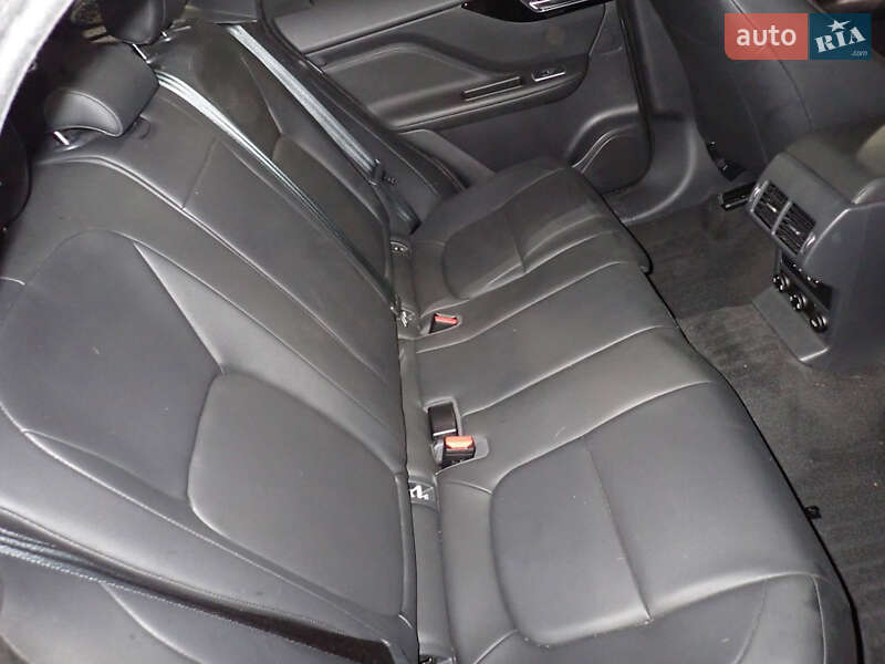 Внедорожник / Кроссовер Jaguar F-Pace 2016 в Каменец-Подольском