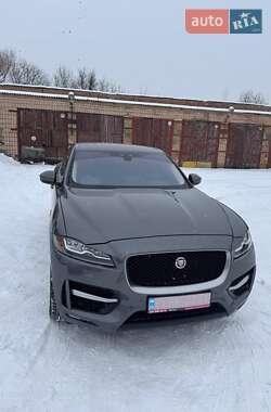 Внедорожник / Кроссовер Jaguar F-Pace 2016 в Киеве